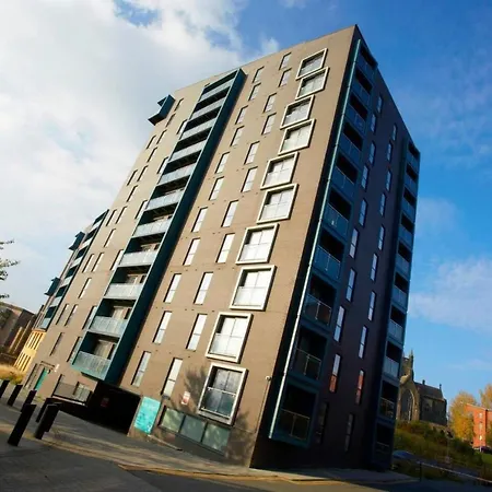 2 Bedroom Apartment, Leeds - Luxury & Contemporary * Leeds (West Yorkshire)