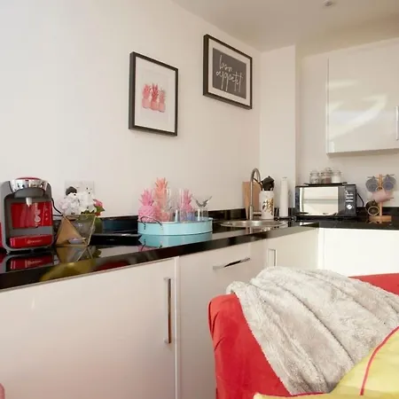 2 Bedroom Apartment, Leeds - Luxury & Contemporary