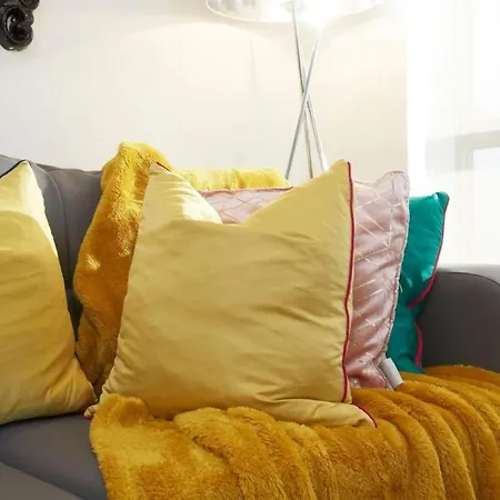 2 Bedroom Apartment, Leeds - Luxury & Contemporary شقة ليدز