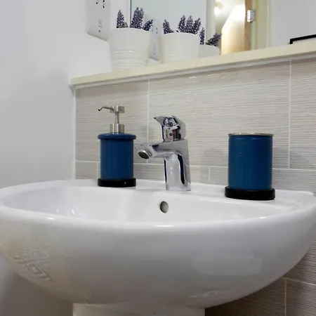 Apartment 2 Bedroom Apartment, Leeds - Luxury & Contemporary *